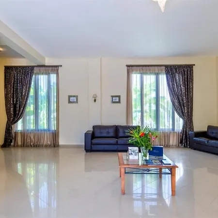 Apartament Antilia Tavronitis