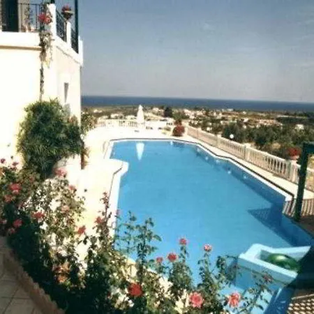 Apartament Antilia Tavronitis